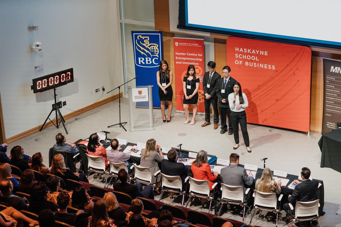 Students from Haskayne's ENTI 317 course pitch their new business ventures to a panel of judges during the 2018 RBC Fast Pitch competition. 
