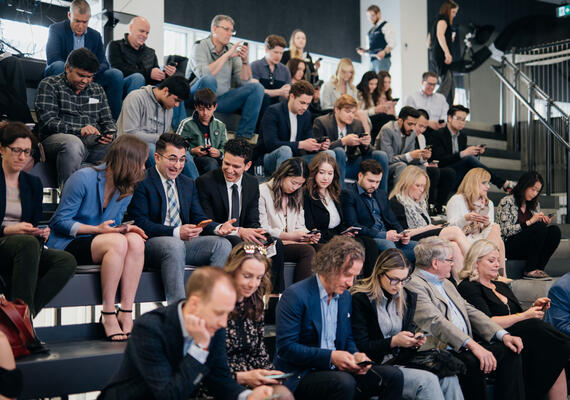 People's choice award voting picture