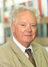 Dr. Robert J Elliott
